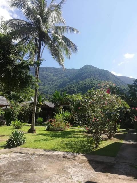 Lattanavongsa guesthouse and Bungalows Bed and Breakfast in Luang Prabang Province, Laos