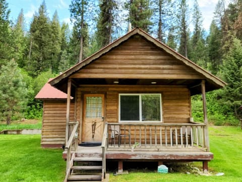 Cabin 3 at Southfork Lodge- Sleeps 2 House in Salmon River