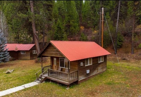 Cabin 3 at Southfork Lodge- Sleeps 2 House in Salmon River