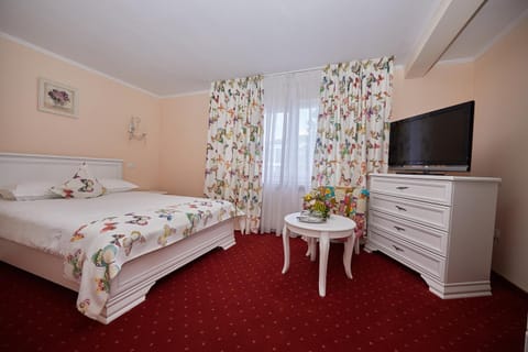 Pensiunea Diamant Bed and Breakfast in Brașov County