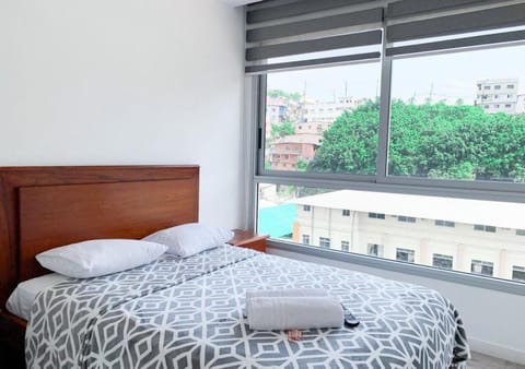 Airbnb Guayaquil, Puerto Santa Ana, Parking Gratis Condo in Guayaquil