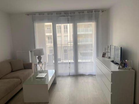 Appartement lumineux Condo in Chelles