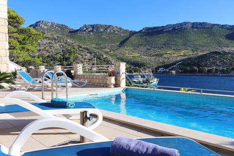 Beach, Swimming pool