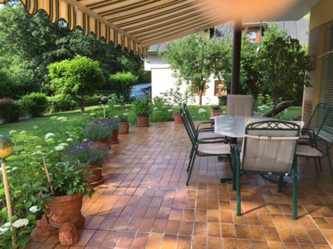 Garden, Balcony/Terrace