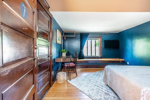 Charming Room in Capitol Hill - Foxglove Inn Rm 7 House in Capitol Hill