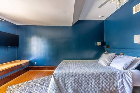 Charming Room in Capitol Hill - Foxglove Inn Rm 7 House in Capitol Hill