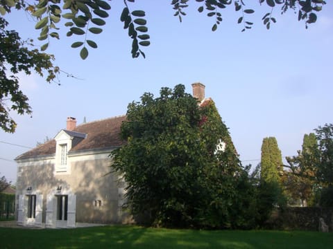 Luxueuse demeure rénovée avec piscine chauffée et vaste parc, à proximité des châteaux et du zoo de Beauval - FR-1-491-347 House in Centre-Val de Loire