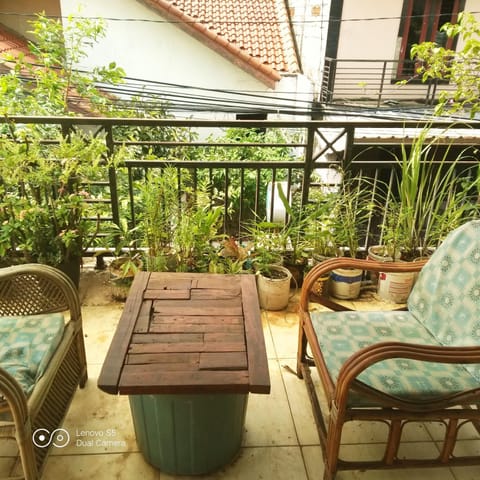PM Family Room Bed and Breakfast in South Jakarta City