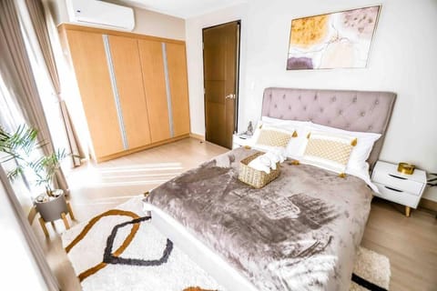 New Modern Luxurious 2Bedroom in Eastwood Apartment in Pasig