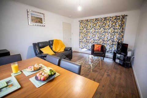 Seabright Homes- 6bedroom, free wifi, free parking House in Sunderland