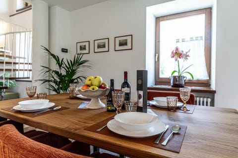 Al Borgo, Taio Ospitar Apartment in Trentino-South Tyrol