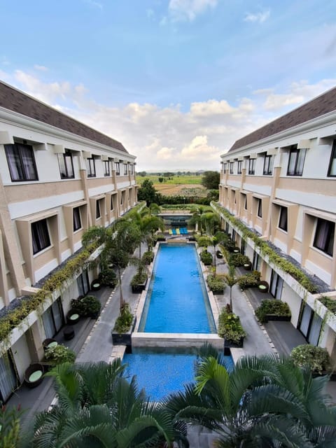 Property building, Pool view, Swimming pool