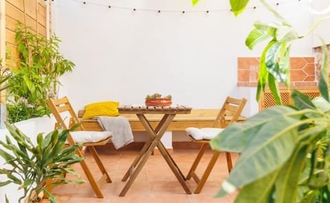 Patio, Garden, Dining area, Garden view