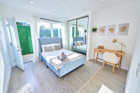 Private 1BR Apt. Perfect for a Couple's Getaway! Apartment in Beverly Hills