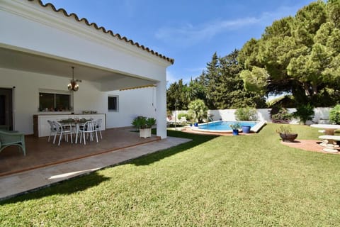 Dining area, Swimming pool