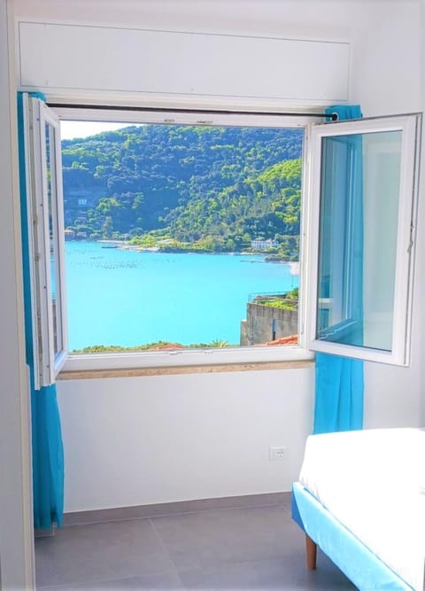 Day, Natural landscape, View (from property/room), Photo of the whole room, Bedroom, Sea view