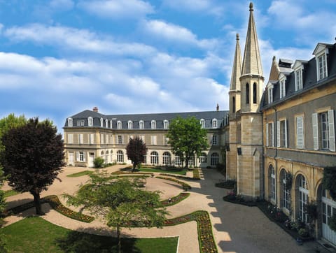 Inner courtyard view