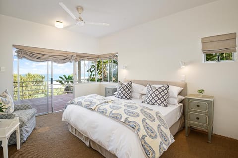 Bed, Natural landscape, View (from property/room), Balcony/Terrace, Photo of the whole room, Bedroom, Sea view