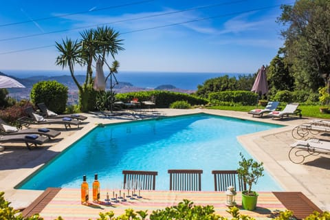 Sea view, Swimming pool, sunbed