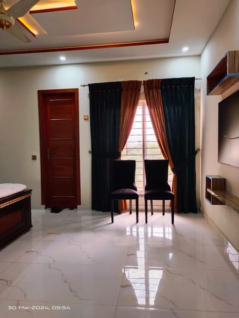 VIP Luxury Room's House in Lahore