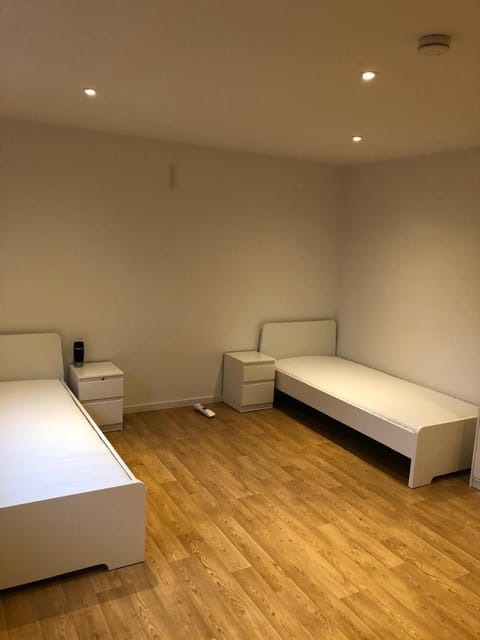 Möbilierte 3 Zimmer Wohnung mit großer Wohnküche Condo in Heidelberg