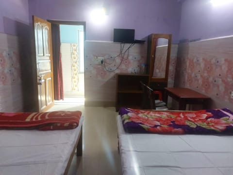 Hotel Milan Guest House Digha - Couple Friendly Hôtel in West Bengal