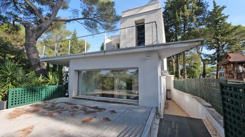 Duplex pinède et garrigue NIMES House in Nimes