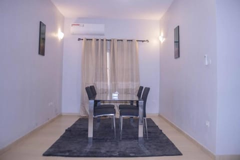 Appartement moderne climatisé Appartamento in Lomé