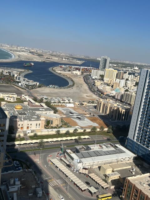 Day, Neighbourhood, Natural landscape, Bird's eye view