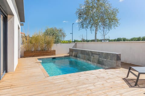 Patio, Pool view, Swimming pool, sunbed