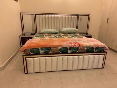 Holidazzle Villa Bed and Breakfast in Karachi