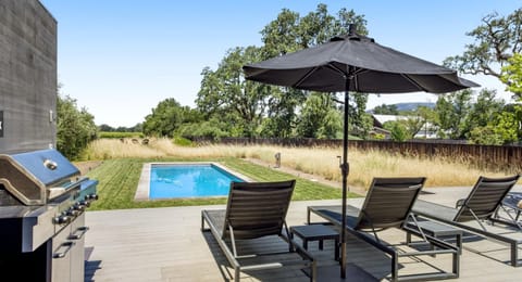 Modern Sonoma Home w Private Pool - Valley Vineyards House in Russian River