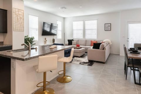 NEW! 2024 Lux & Modern Home by The Strip! Apartment in Spring Valley