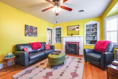 Colorful Roanoke Vacation Rental with Hot Tub! House in Roanoke