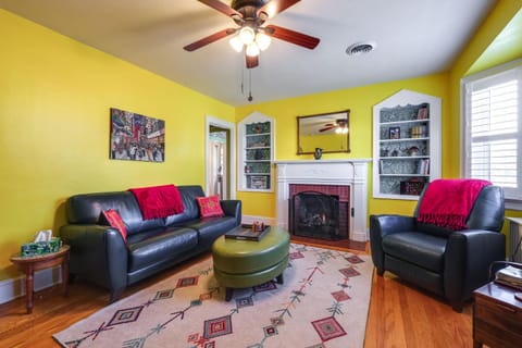 Colorful Roanoke Vacation Rental with Hot Tub! House in Roanoke