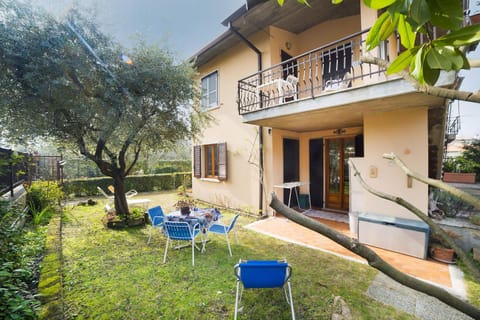 Property building, Patio, Spring, Garden, Garden view