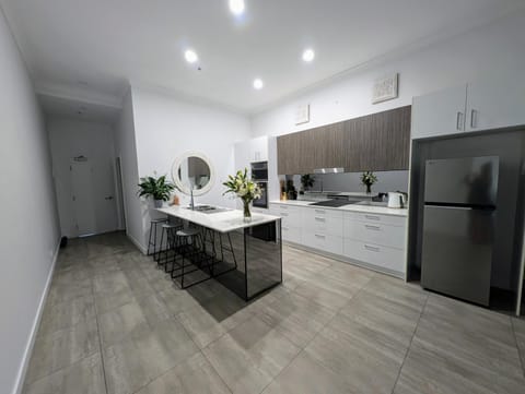 Golden Gate Resort Apartment in Surfers Paradise Boulevard