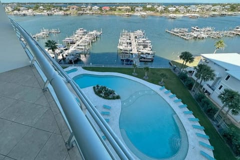 Lake view, Pool view, Swimming pool