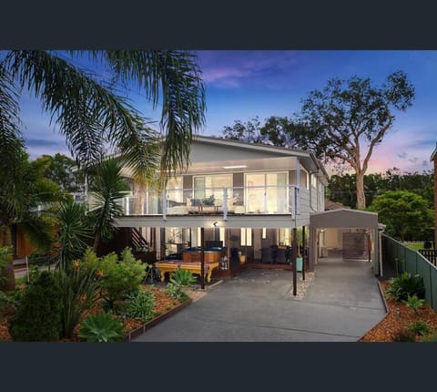 Property building, View (from property/room), Balcony/Terrace, Garden view