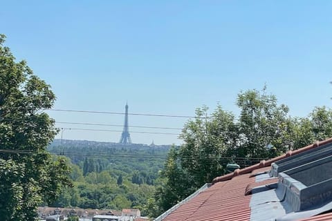 Superbe loft climatisé avec terrasse à 4 km JO Apartment in Suresnes