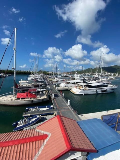 2 bedrooms on marina with terrace. Condo in Simpson Bay