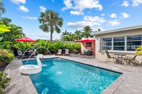Heated Pool Oasis Maison in Wilton Manors