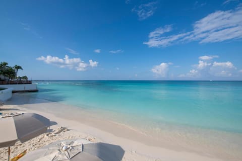 Nearby landmark, Day, Natural landscape, Beach, Sea view, sunbed