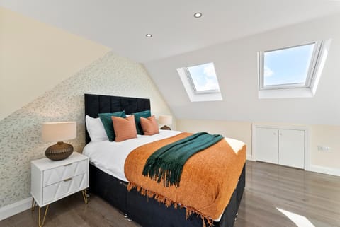 Stunning Wembley Gem - Parking -Sleeps 14 Apartamento in Wembley