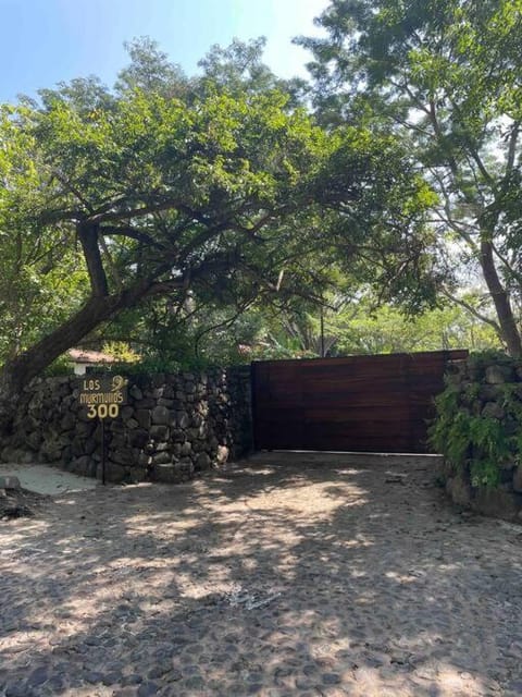 Bungalow “El Gallinero” House in State of Colima