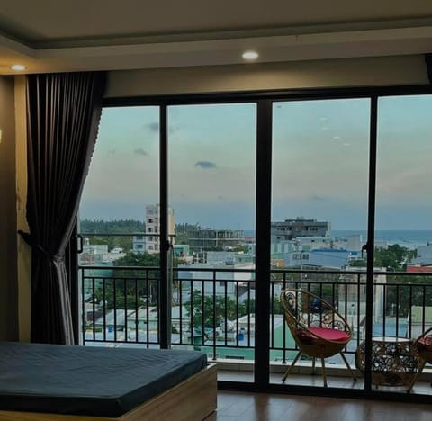 Ami Mountain Sea DaNang Cozy - Large Balcony, Sea View, Large Windows Apartment in Da Nang