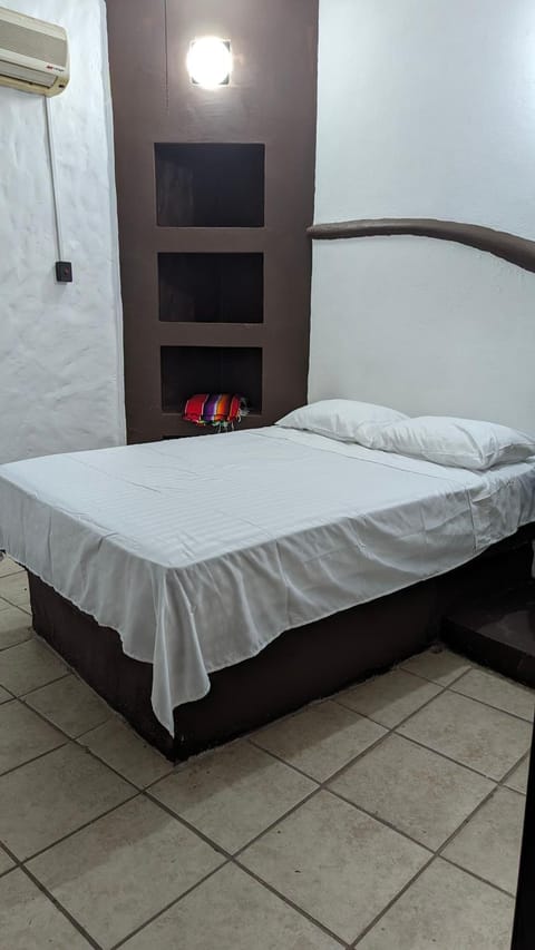 Hostal ROCA INN Bed and Breakfast in Mazatlan