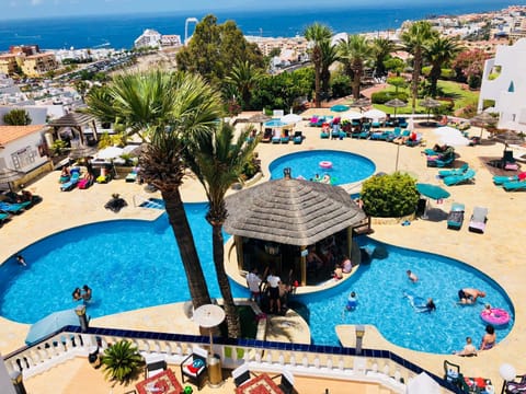 Property building, Bird's eye view, Pool view