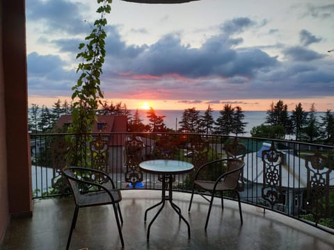 View (from property/room), Balcony/Terrace, Sea view, Sunset