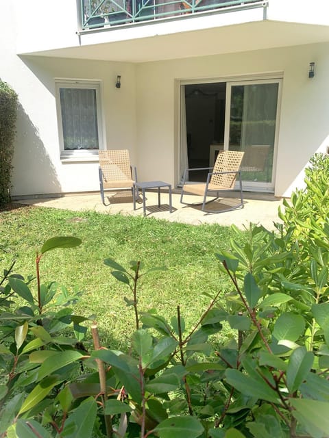 Patio, Garden, Balcony/Terrace, Garden view